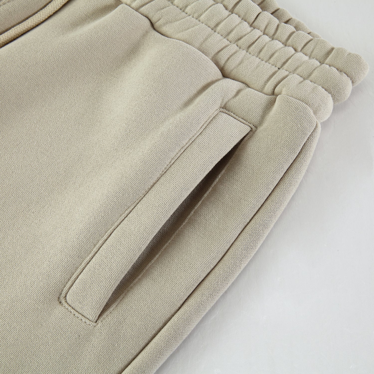 DUFFLE UNIVERSITY Fleece Joggers